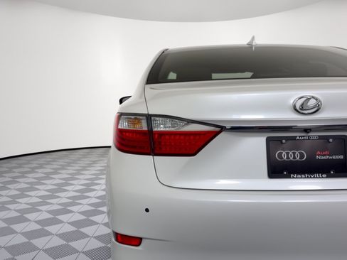 Used 2015 Lexus ES 350 w/ Luxury Package FWD image 28