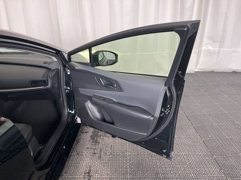 Used 2025 Toyota Prius LE image 18