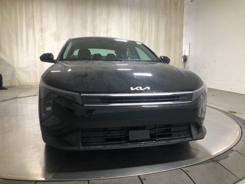 New 2025 Kia K4 LX image 2
