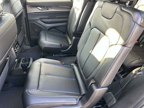 New 2025 Jeep Grand Cherokee L Limited image 7