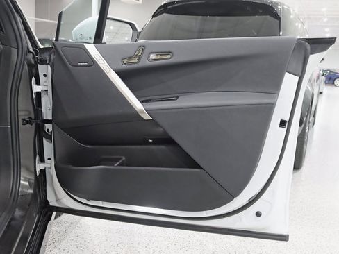 Used 2023 BMW iX xDrive50 w/ Premium Package image 39