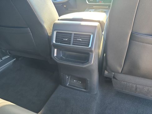 Used 2024 Volkswagen Atlas Cross Sport SE AWD/4WD image 13