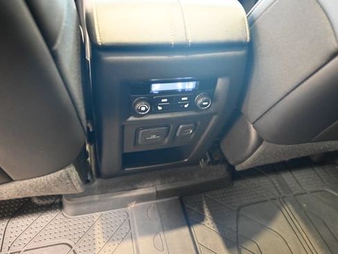 Used 2022 Chevrolet Traverse Premier w/ LPO, Floor Liner Package AWD/4WD image 27