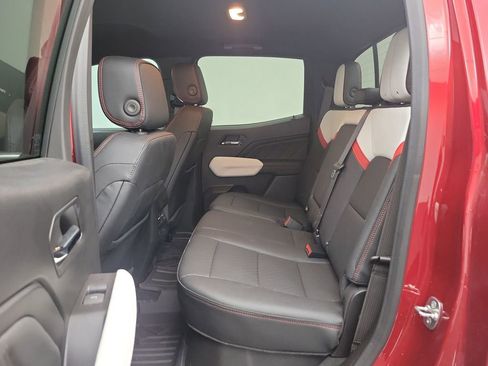 Used 2024 GMC Canyon AT4X w/ AT4X AEV Edition image 10