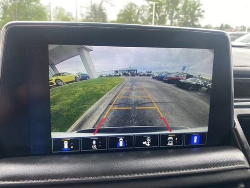 Used 2023 Chevrolet Suburban High Country image 46