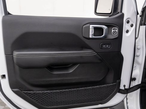 Used 2022 Jeep Wrangler Unlimited Sahara w/ Cold Weather Group image 12