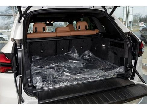New 2026 BMW X5 xDrive50e w/ Premium Package AWD/4WD image 52