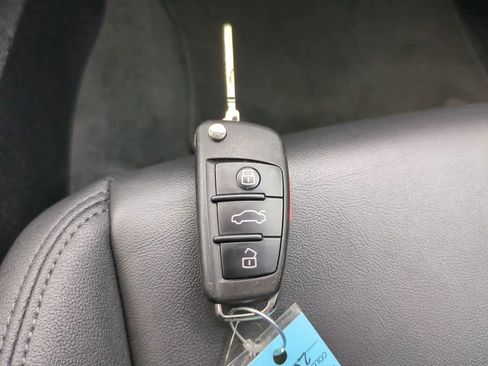 Used 2025 Audi Q3 2.0T Premium image 27