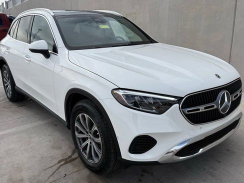 Used 2026 Mercedes-Benz GLC 300 4MATIC image 2
