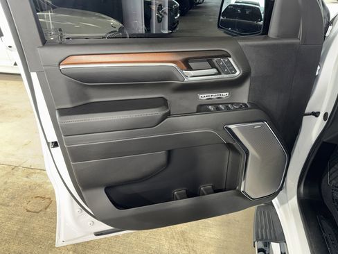 Used 2024 GMC Sierra 1500 Denali RWD image 16
