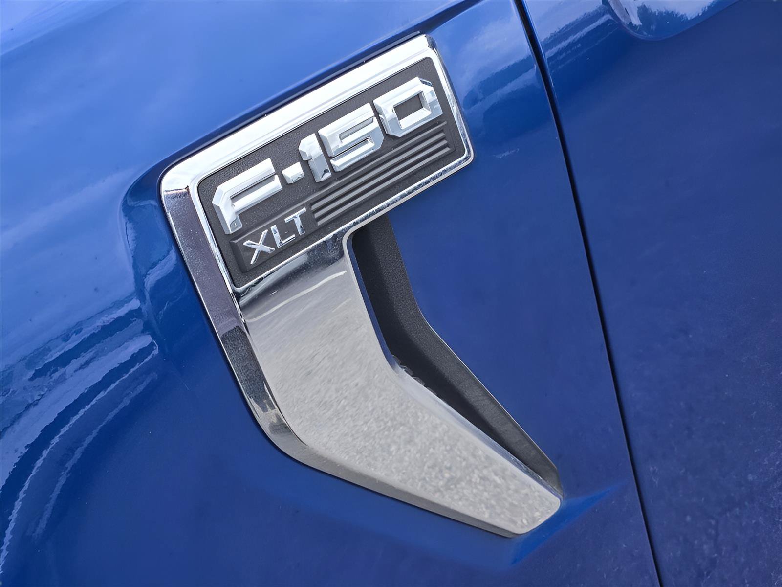 Used 2024 Ford F150 XLT w/ Mobile Office Package RWD image 11