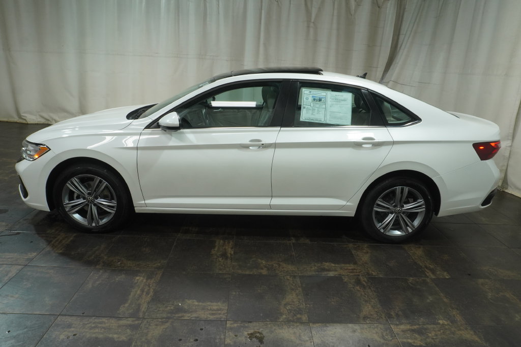 Used 2023 Volkswagen Jetta SE FWD image 6