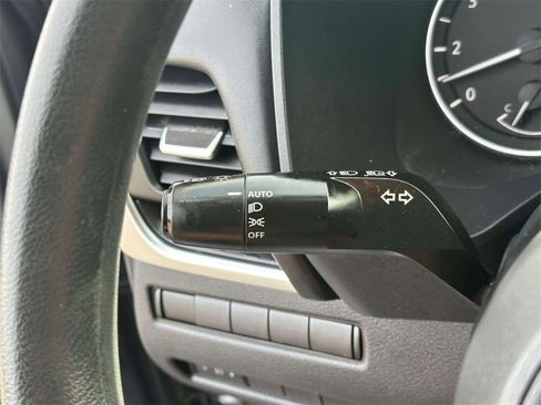 Certified 2021 Nissan Rogue S image 22