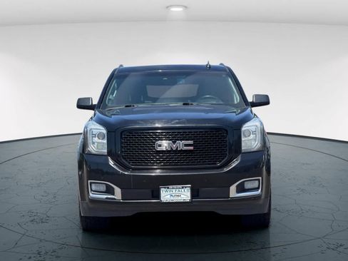 Used 2017 GMC Yukon XL Denali w/ Open Road Package AWD/4WD image 10