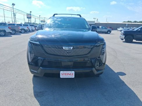 Used 2025 Cadillac Escalade IQ Sport 2 AWD/4WD image 3