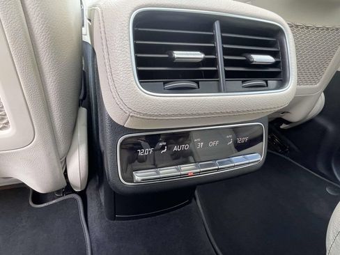 Used 2022 Mercedes-Benz GLS 450 4MATIC image 12