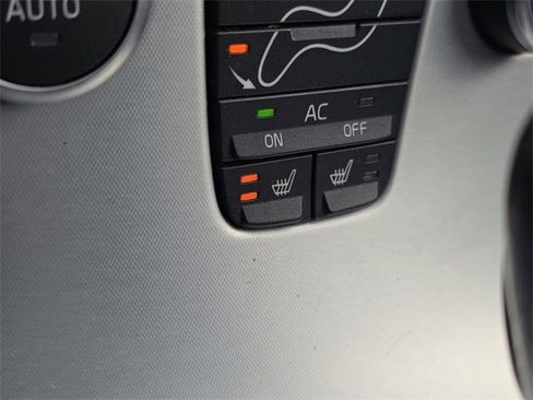 Used 2011 Volvo C30 T5 w/ Preferred Pkg image 5