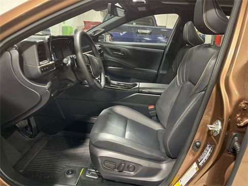 Used 2025 Toyota Crown Signia Limited image 11