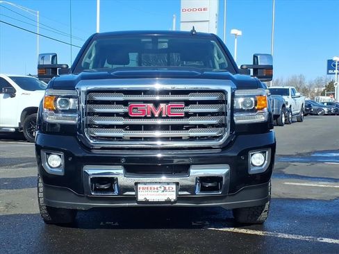 Used 2017 GMC Sierra 2500 SLT w/ All Terrain HD Package image 2