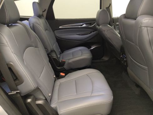 Used 2018 Buick Enclave Premium FWD image 19