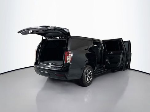 Used 2023 Chevrolet Suburban Z71 AWD/4WD image 31