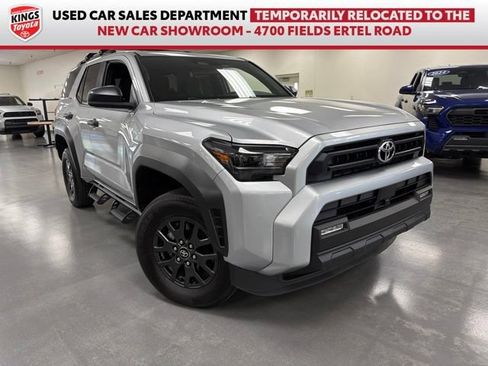 Certified 2025 Toyota 4Runner SR5 AWD/4WD image 1