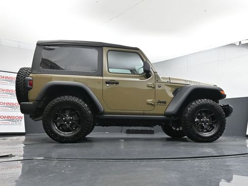 Used 2025 Jeep Wrangler Sport image 39