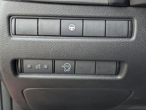 Certified 2023 Nissan Rogue SV FWD image 23