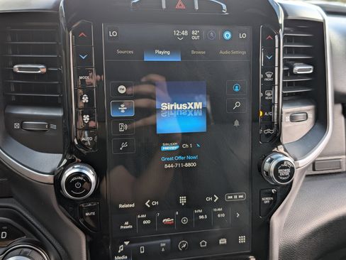 Used 2024 RAM 2500 Big Horn w/ Sport Appearance Package image 28