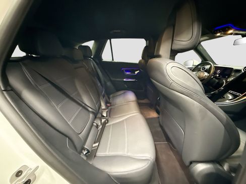 Used 2024 Mercedes-Benz GLC 300 4MATIC image 28