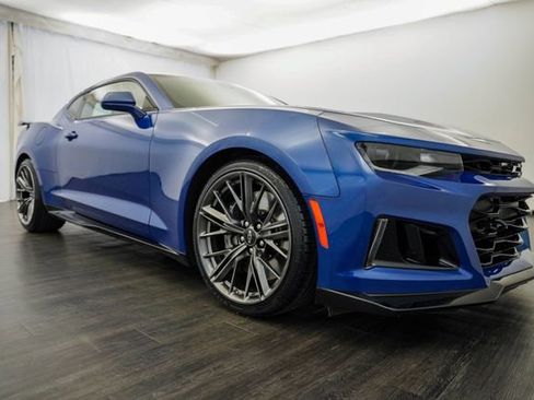 Used 2022 Chevrolet Camaro ZL1 RWD image 24