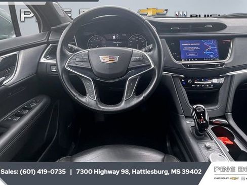 Used 2024 Cadillac XT5 Premium Luxury image 5