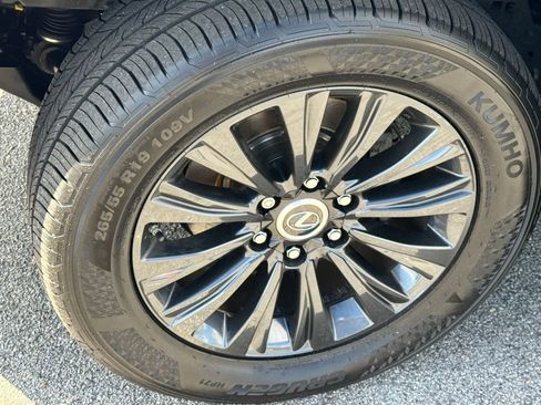 Used 2022 Lexus GX 460 Premium image 42