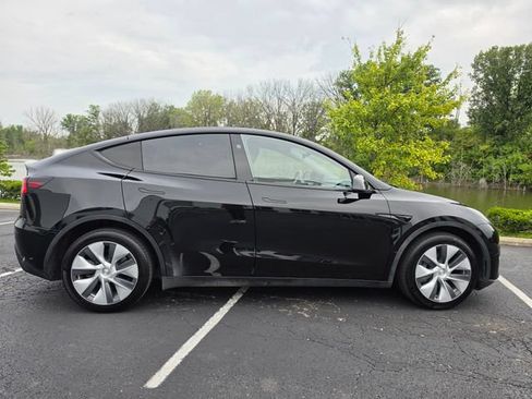 Used 2023 Tesla Model Y Long Range AWD/4WD image 6
