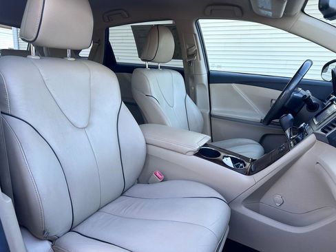 Used 2013 Toyota Venza XLE FWD image 19