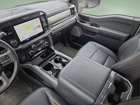 Used 2025 Ford F350 Lariat w/ Lariat Ultimate Package AWD/4WD image 19