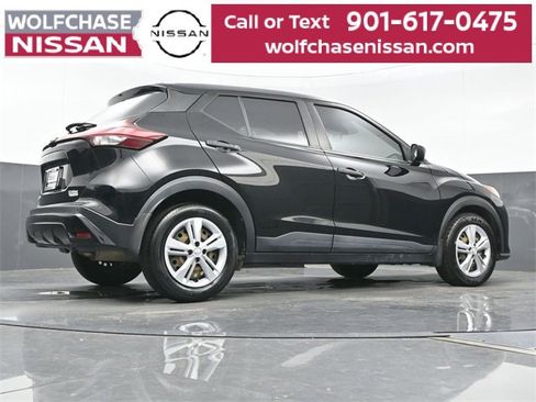 Used 2022 Nissan Kicks S image 25
