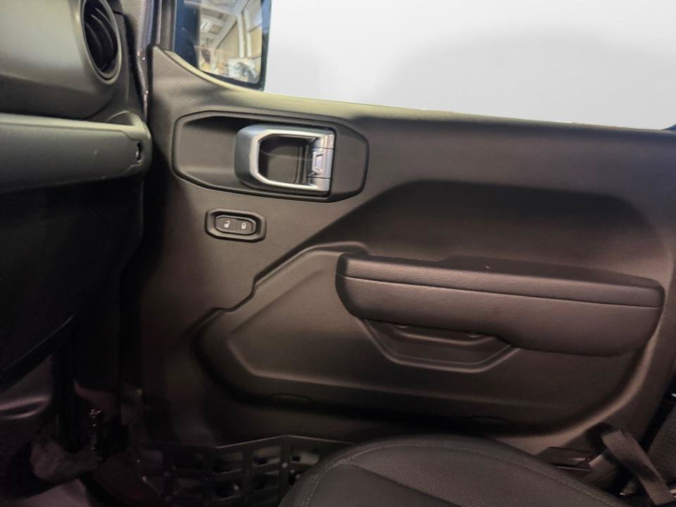 Used 2023 Jeep Gladiator Sport AWD/4WD image 35