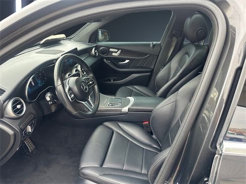 Used 2022 Mercedes-Benz GLC 300 4MATIC image 9
