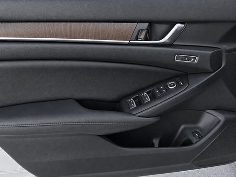 Used 2019 Honda Accord EX-L image 12
