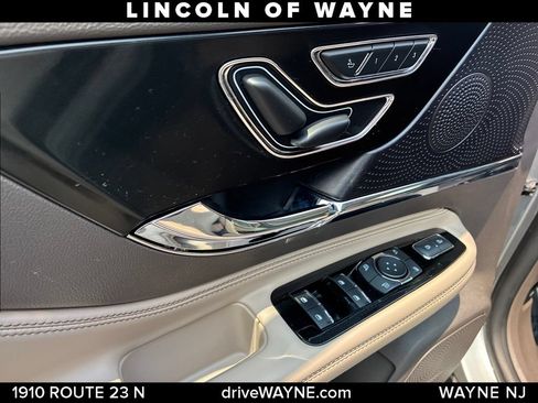Certified 2023 Lincoln Corsair Reserve w/ Equipment Group 201A AWD/4WD image 14
