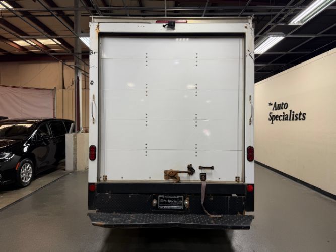Used 2022 Ford Transit 350 DRW RWD image 5