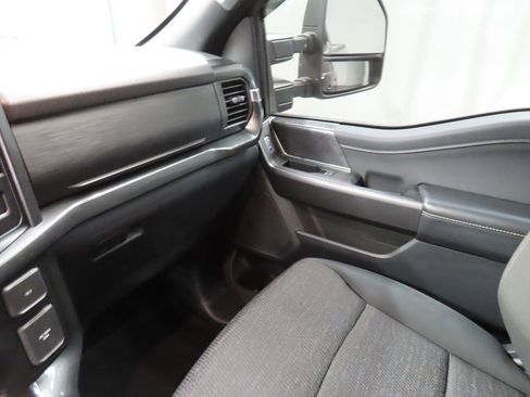 Used 2022 Ford F150 XLT w/ Equipment Group 302A High image 18