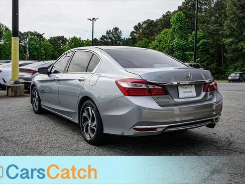 Used 2017 Honda Accord LX image 11