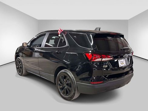 Used 2024 Chevrolet Equinox LS w/ LS Convenience Package image 3