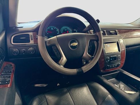 Used 2012 Chevrolet Suburban LT AWD/4WD image 21
