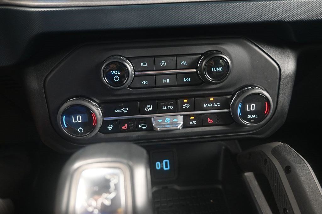 Used 2024 Ford Bronco Outer Banks AWD/4WD image 23