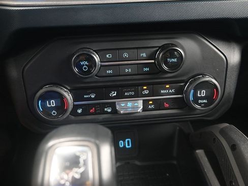 Used 2024 Ford Bronco Outer Banks AWD/4WD image 23