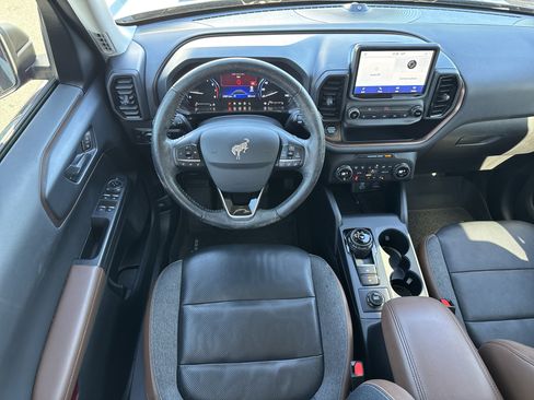 Used 2021 Ford Bronco Sport Outer Banks w/ Outer Banks Package (96D) image 28