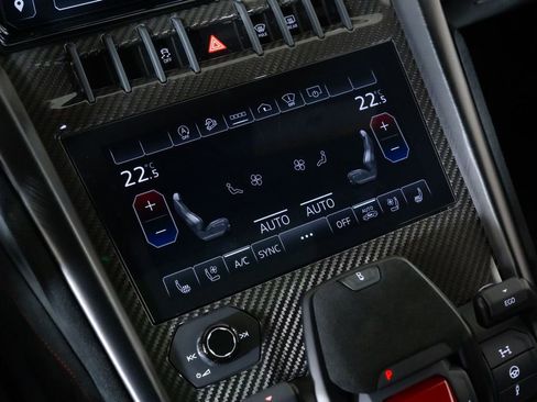 Used 2024 Lamborghini Urus Performante image 28